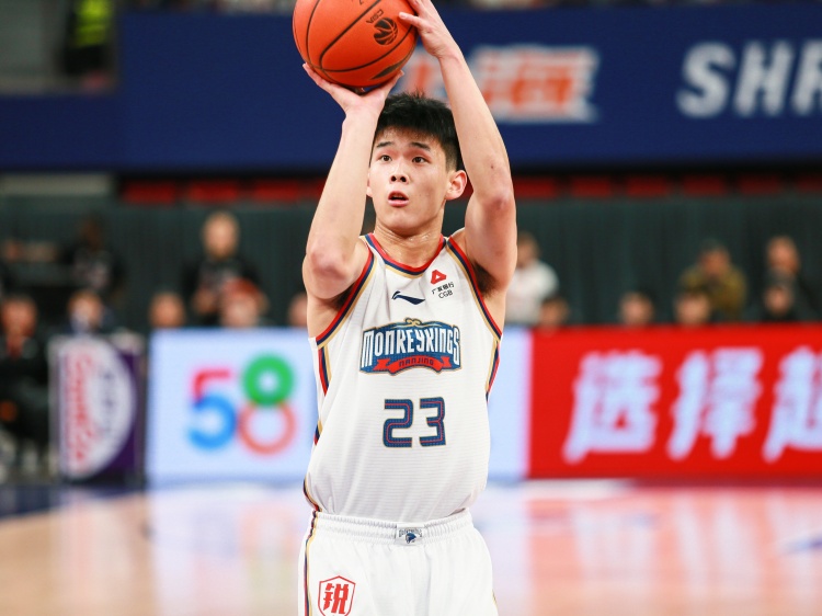 24-25CBA常规赛本土得分Top3:林葳场均21.1分唯一破20 大秋第二